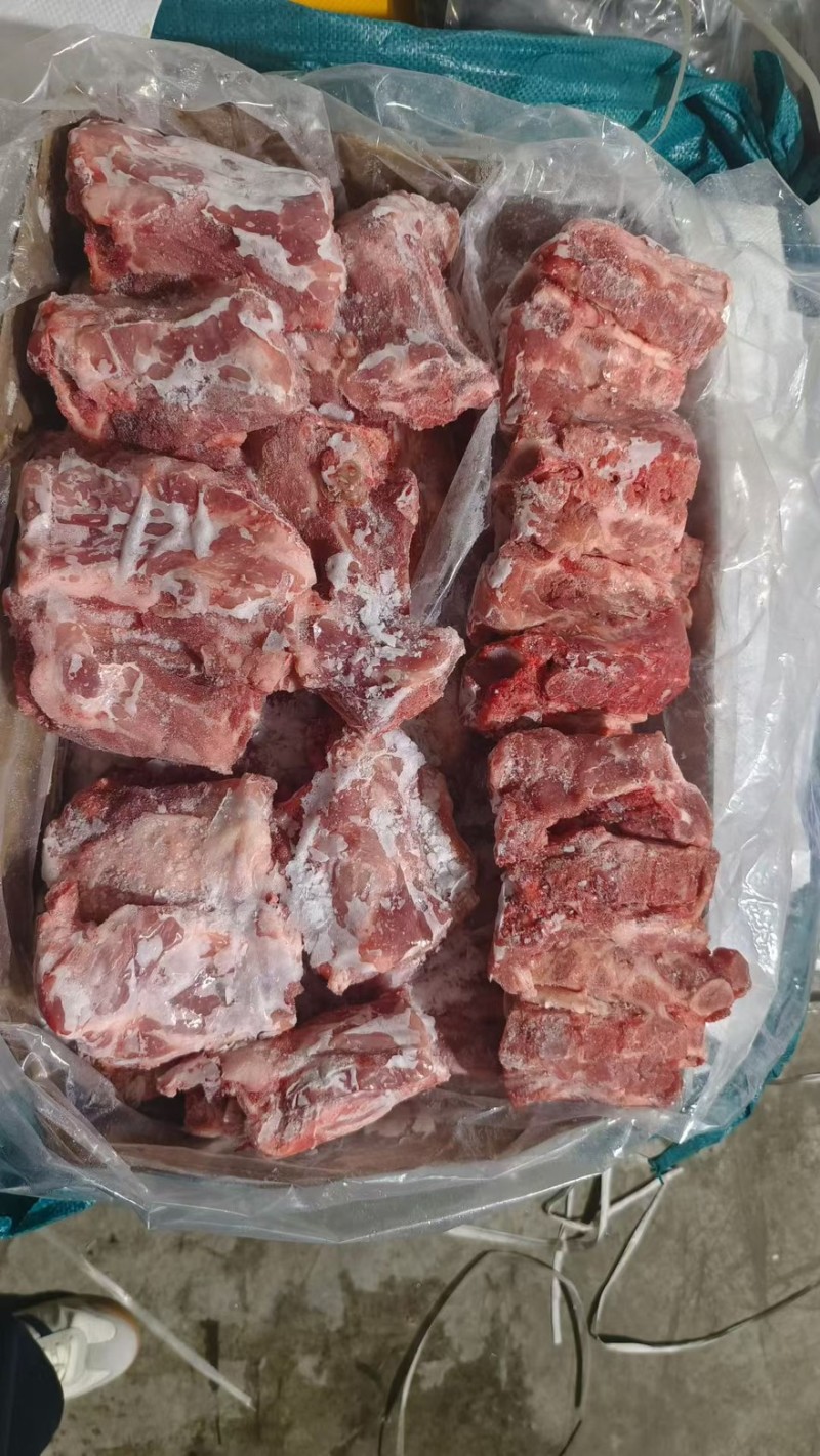 肥猪颈骨