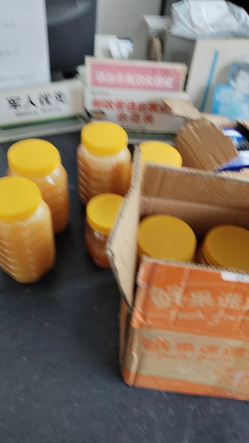 ***百花蜂蜜，口感醇厚，收购老板们的**
