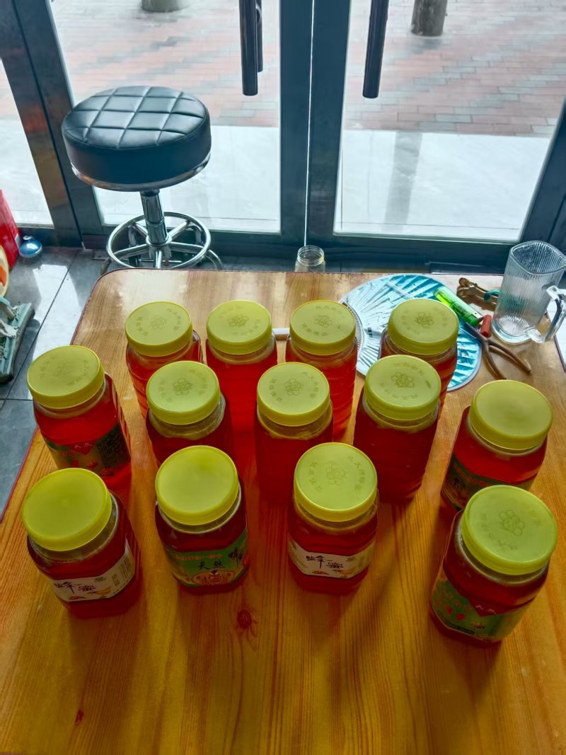 ***野生蜂蜜，口感醇厚，水分18.8食品厂药厂的达标货