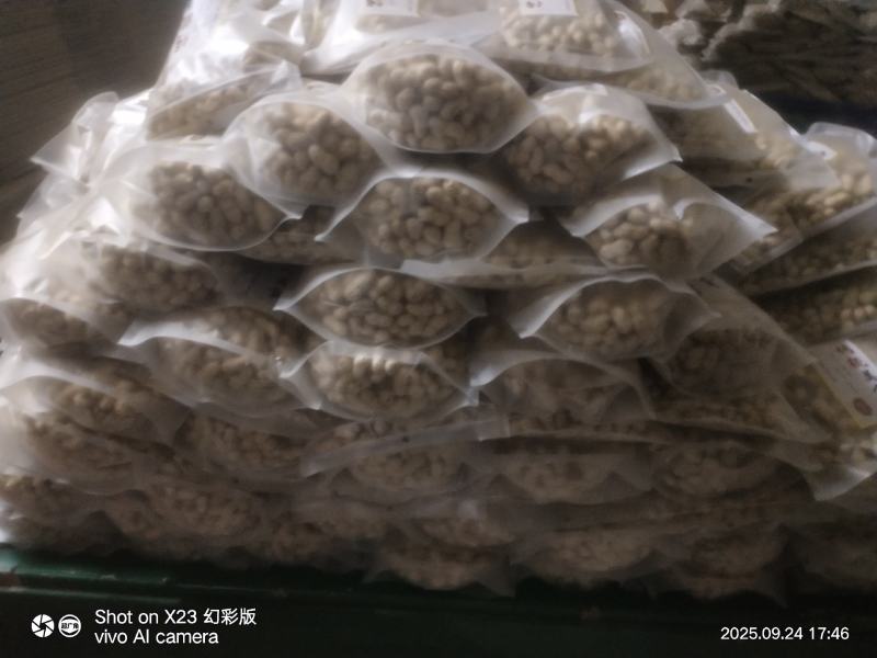 农村水煮花生手工炒花生