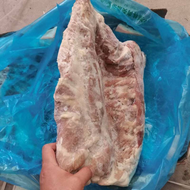 临期带皮大五花颜色有点黄抄码