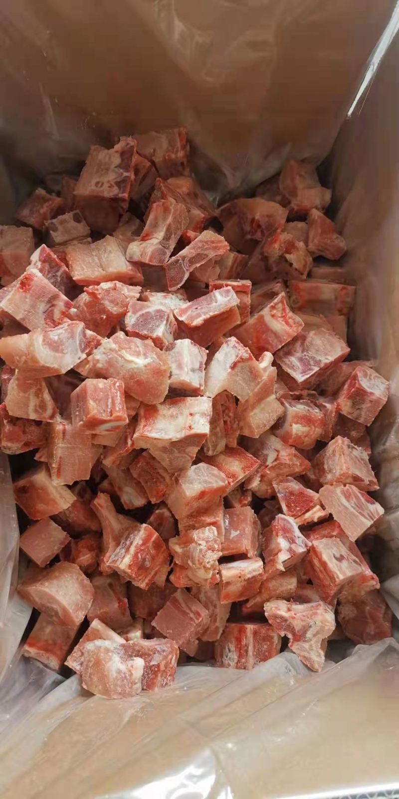 排骨粒，大小均匀，快餐，团餐，食堂必备产品。价格优惠