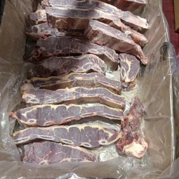 满肉牛肋排