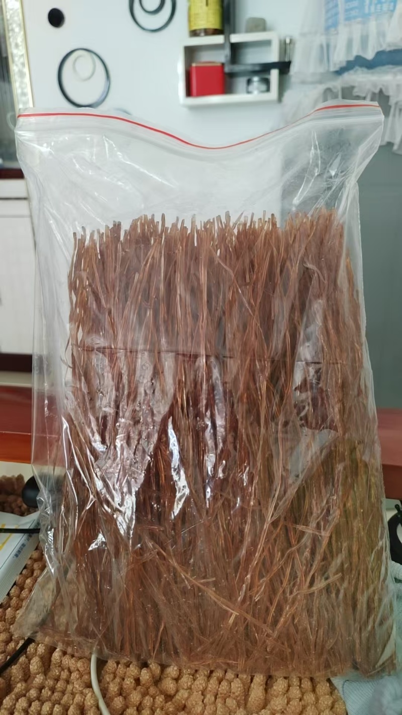 纯藕粉粉条，粉红色。耐煮营养。口味独特