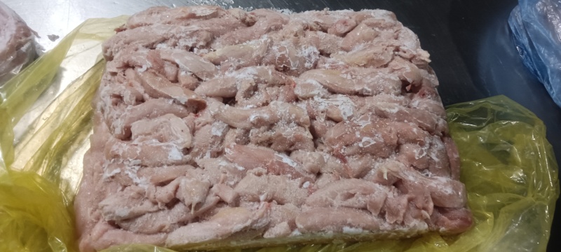 老鸡小胸