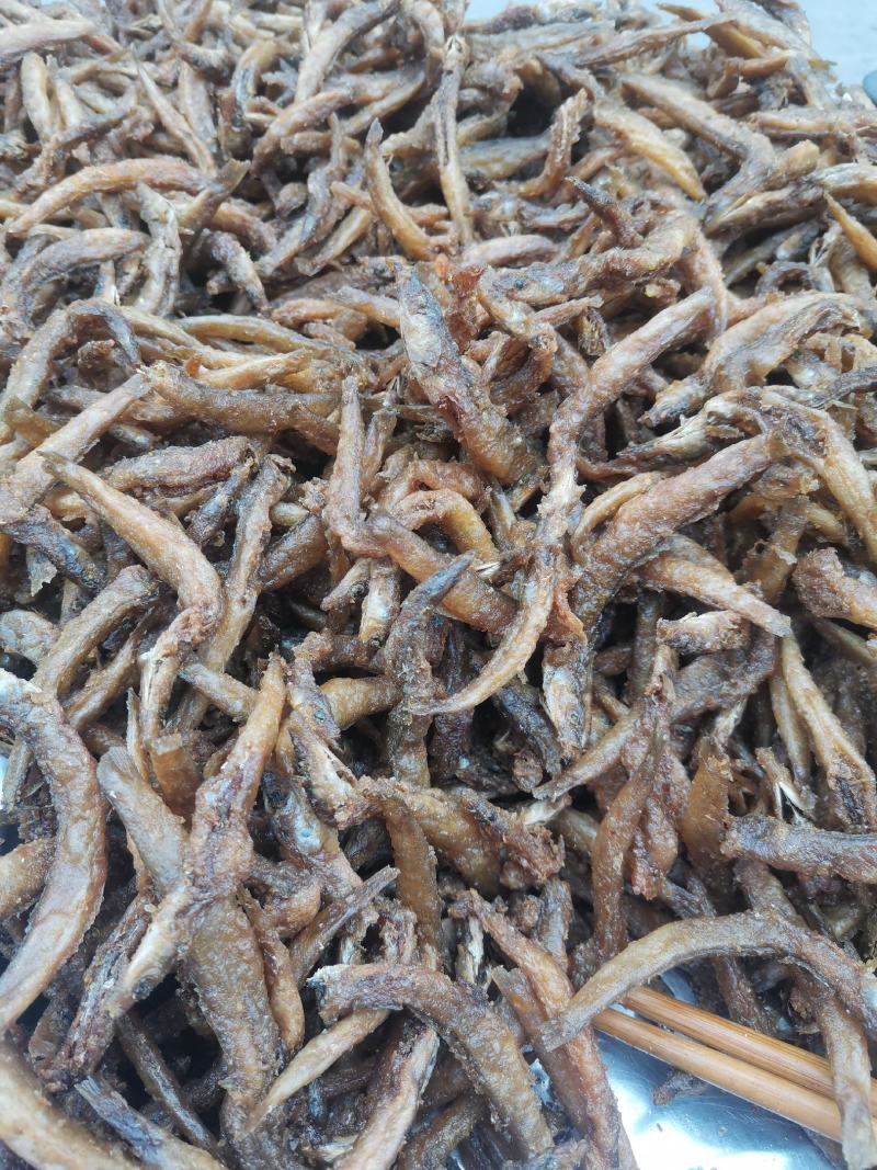 油炸泥鳅，干泥鳅