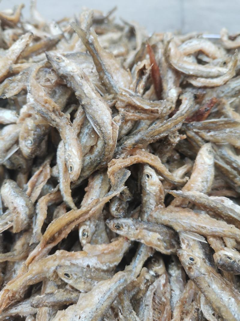 益阳刁子鱼。开膛破肚，不苦油炸，干度好