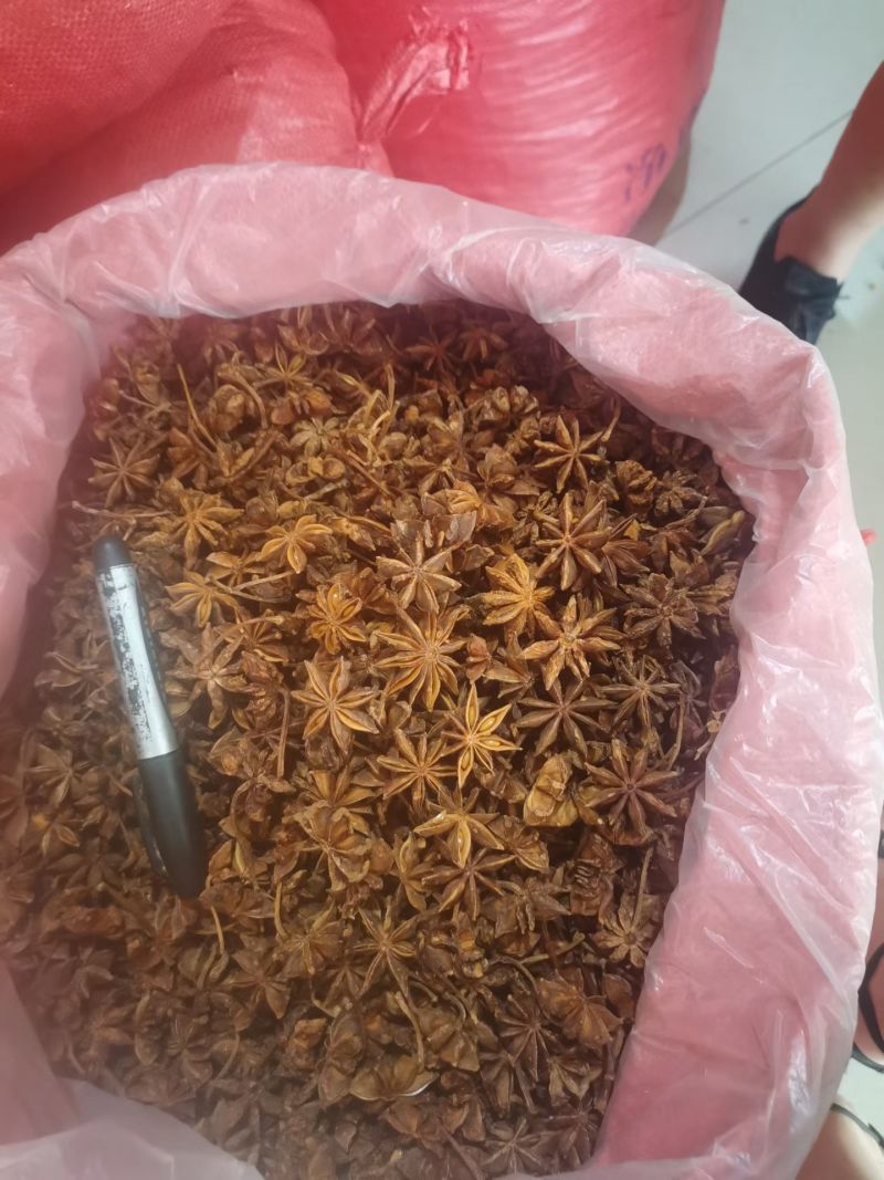八角，各种规格都有，具体需要什么规格联系店小二