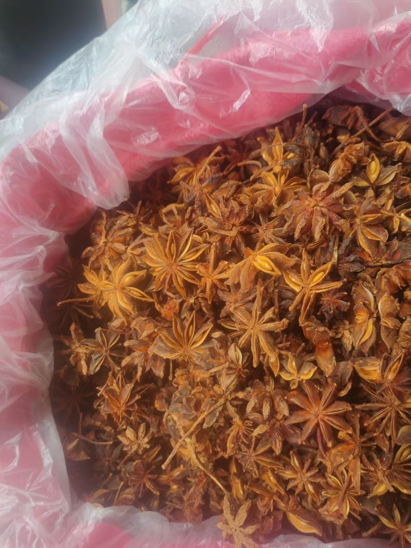 八角，各种规格都有，具体需要什么规格联系店小二