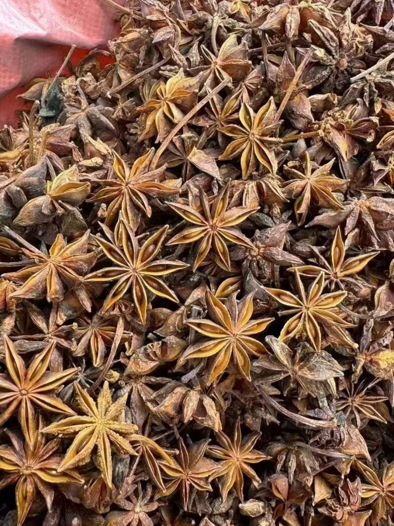 八角，各种规格都有，具体需要什么规格联系店小二