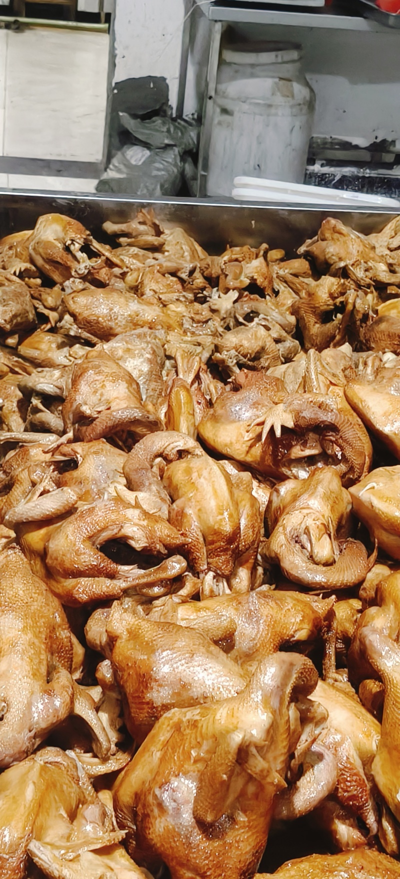 【热卖熟食鸡】蛋鸡烧鸡，盐焗鸡味适口烧鸡保证质量