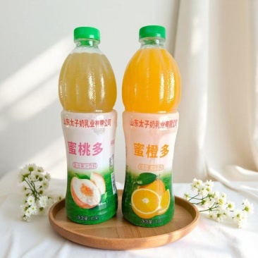 婚宴和餐饮用的大瓶果汁，1.5升两个口味橙子和桃味