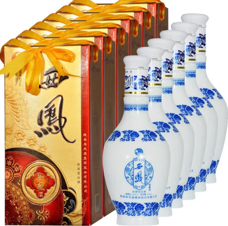 西凤御藏酒、浓香型52度白酒纯粮酿造，口感纯正，酒体至上