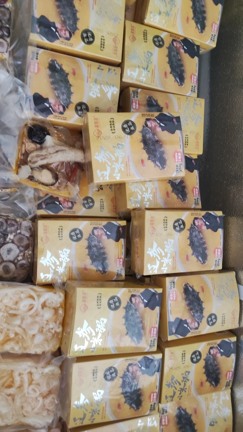 佛跳墙（海参/鲍鱼/鲜贝/鱼翅/鱼胶)都是整个/源头工厂