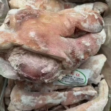 精品猪头肉，熟猪头肉，去骨无毛处理的很干净