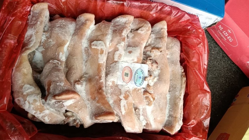 精品猪头肉，熟猪头肉，去骨无毛处理的很干净