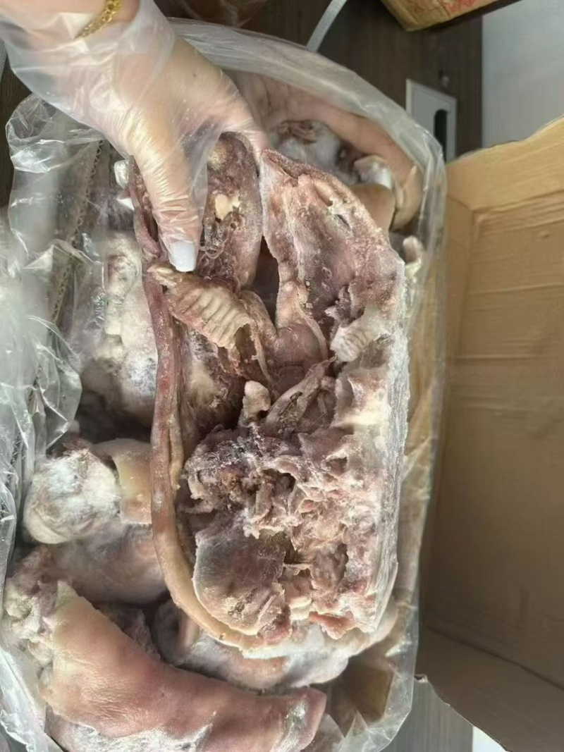 精品猪头肉，熟猪头肉，去骨无毛处理的很干净