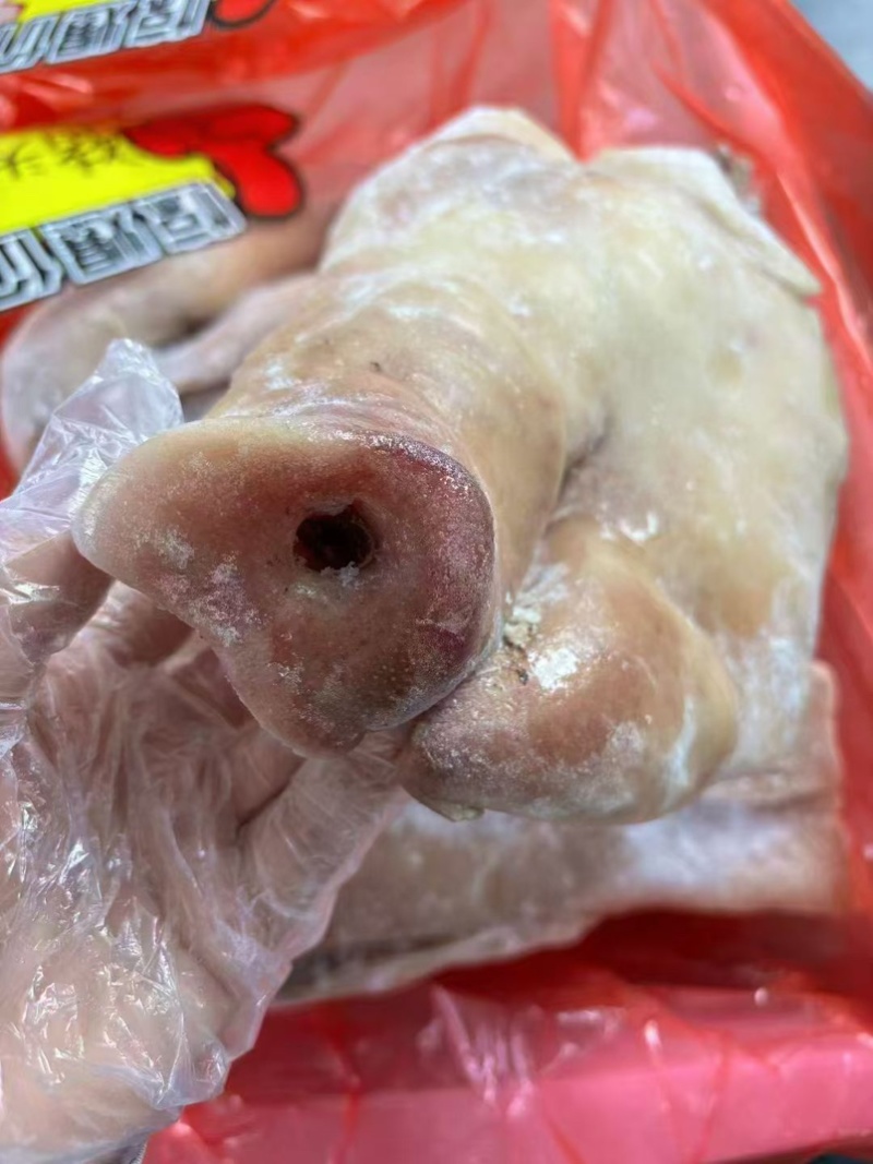 精品猪头肉，熟猪头肉，去骨无毛处理的很干净