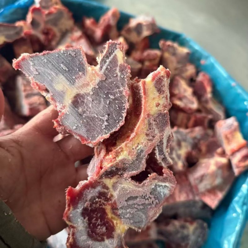 多肉牛脊骨块，分割好的，价格美丽，一件也是批发价