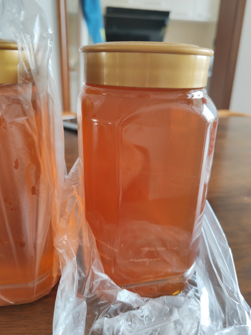 中蜂土蜂蜜，一年割一次，有瓶装有散装