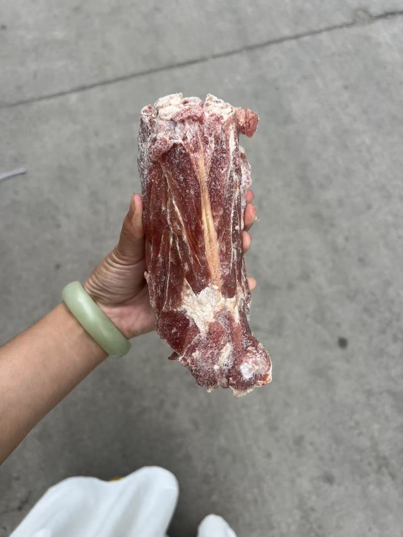 国产满肉羊脖骨，带肉率70%以上，羊蝎子专用