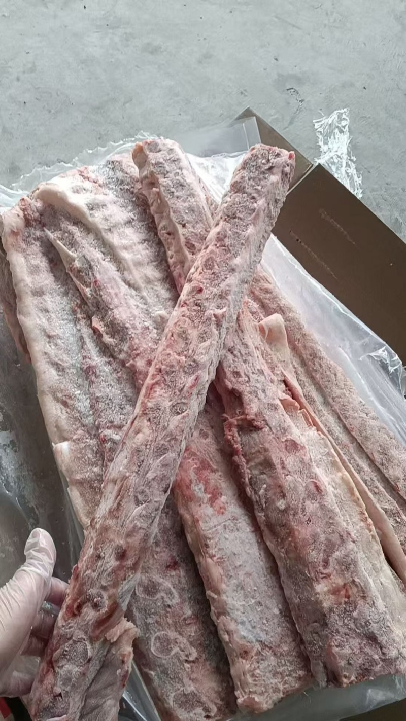 猪背骨猪龙骨价格便宜白菜价，证件齐全，一件也是批发价格
