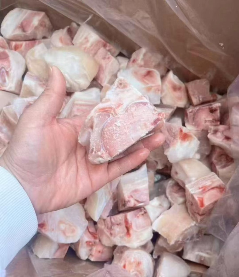 全猪蹄块，蹄块，红烧卤猪蹄专用，价格美丽，一件也是批发