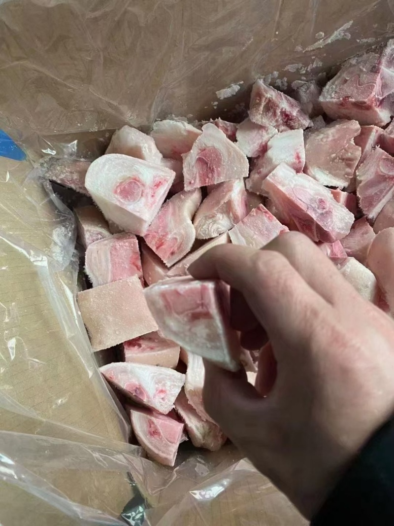 全猪蹄块，蹄块，红烧卤猪蹄专用，价格美丽，一件也是批发