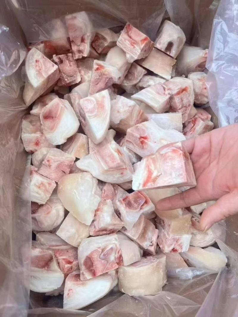 全猪蹄块，蹄块，红烧卤猪蹄专用，价格美丽，一件也是批发