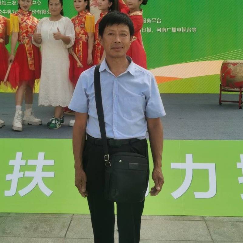 在郑州参加丰收节展会