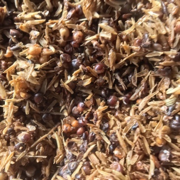 常年出售干酒糟，鲜白酒糟，酒糟粉，保量保价，量大从优！
