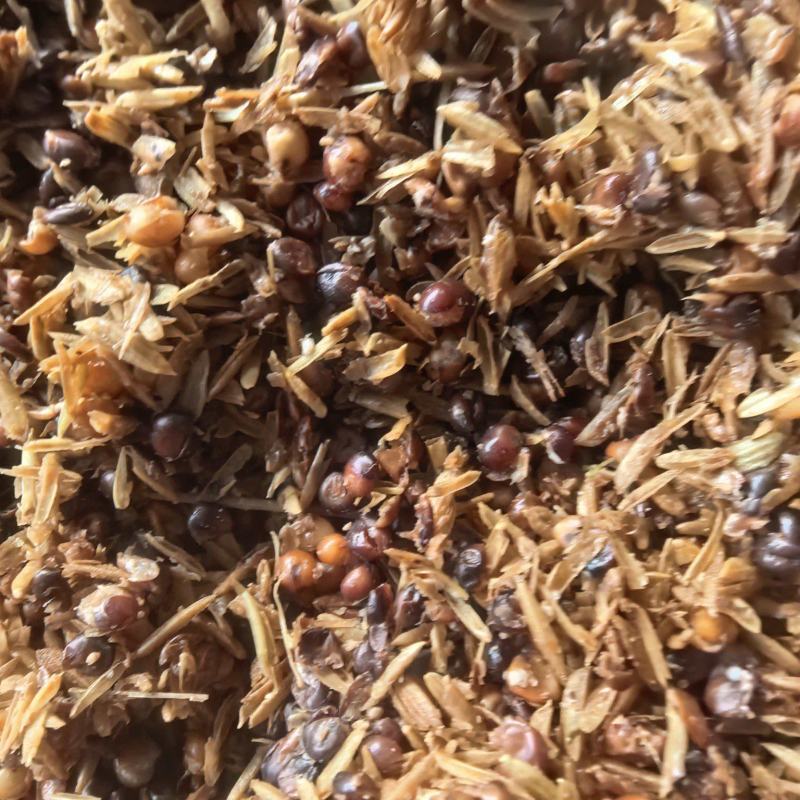 常年出售干酒糟，鲜白酒糟，酒糟粉，保量保价，量大从优！