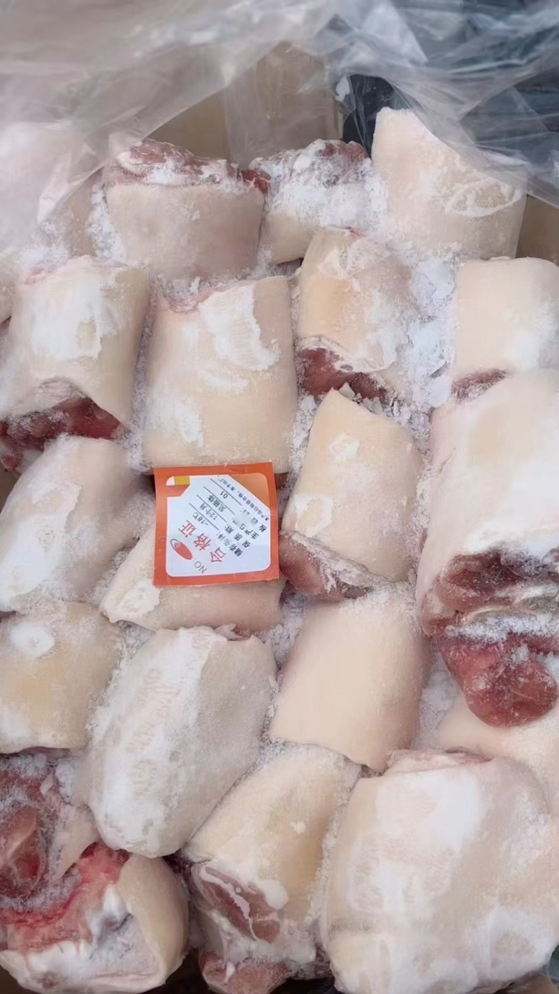 带皮小肘子，宴席喜宴熟食店用非常好，单个8两左右