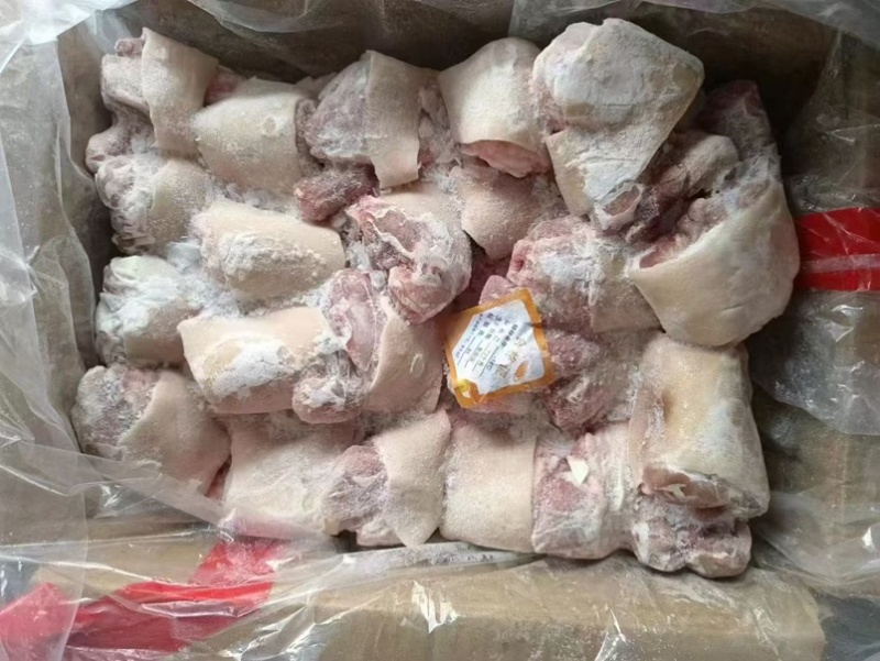 带皮小肘子，宴席喜宴熟食店用非常好，单个8两左右