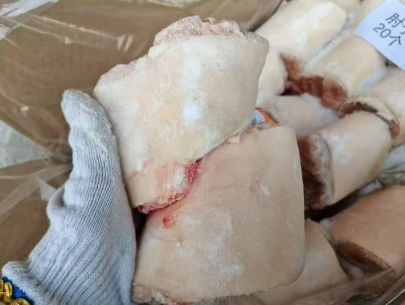 带皮小肘子，宴席喜宴熟食店用非常好，单个8两左右