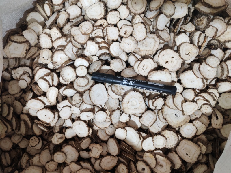 精品无硫白芷大片，大量供应需要的老板联系