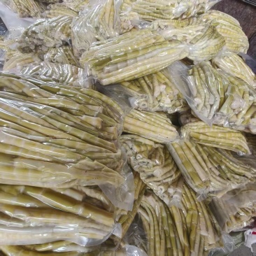 新鲜春笋现摘现发，绿色无公害，鲜嫩爽口，健康美味**！