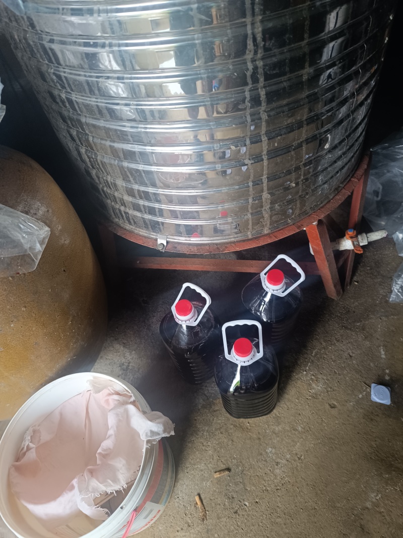 贵州高山葡萄酒