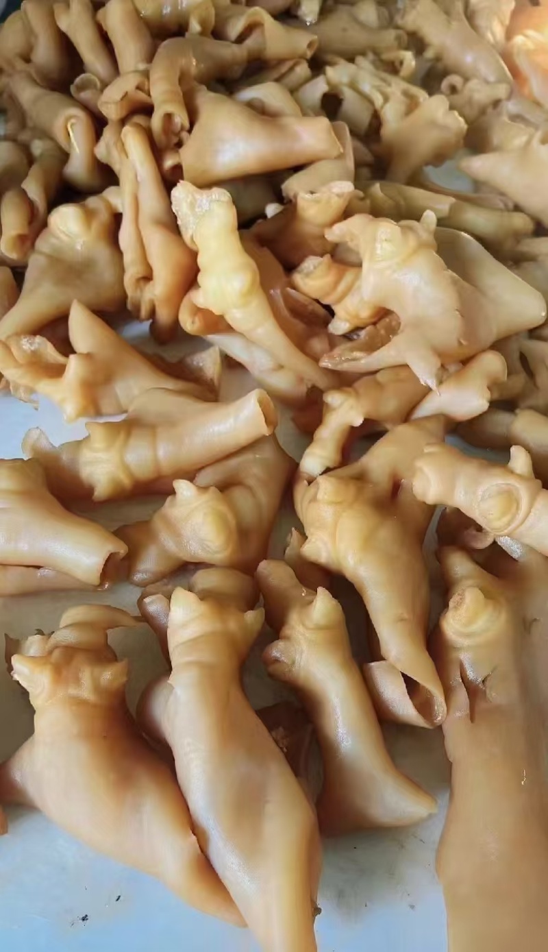 原色牛蹄皮一手货源，常年有货，质量保证，需要的联系