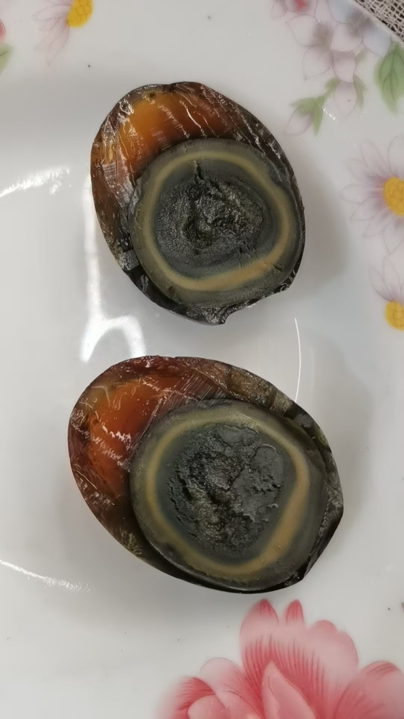 出售无铅松花蛋，质优价廉！硬心！软沙心，品种齐全！！！！