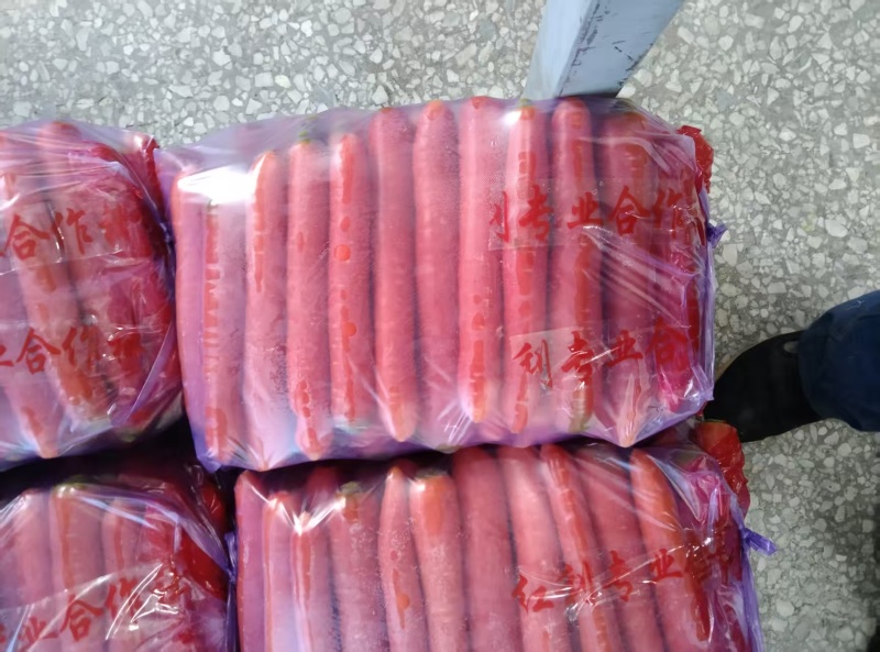 陕西大荔三红胡萝卜大量上市产地直发量大从优欢迎来电