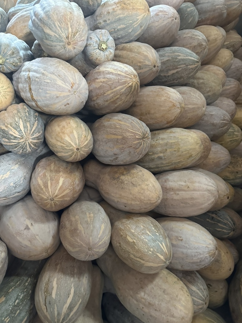 南瓜，口感好，甜大量供应，价格美丽，需要的老板联系