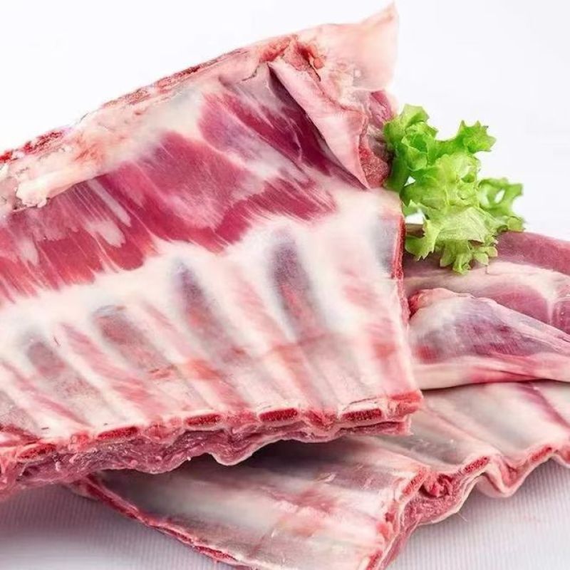 新鲜羊排肉