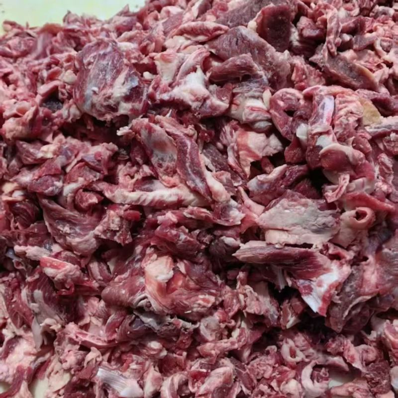 牛碎肉可以做葱爆牛肉，包子馅，饺子馅，价格美丽