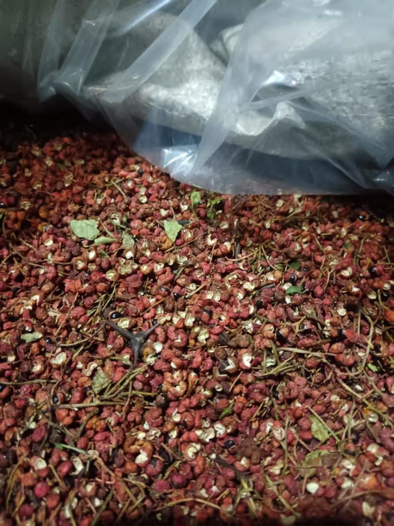 花椒精品花椒通货，大量有货，欢迎各位老板咨询采购