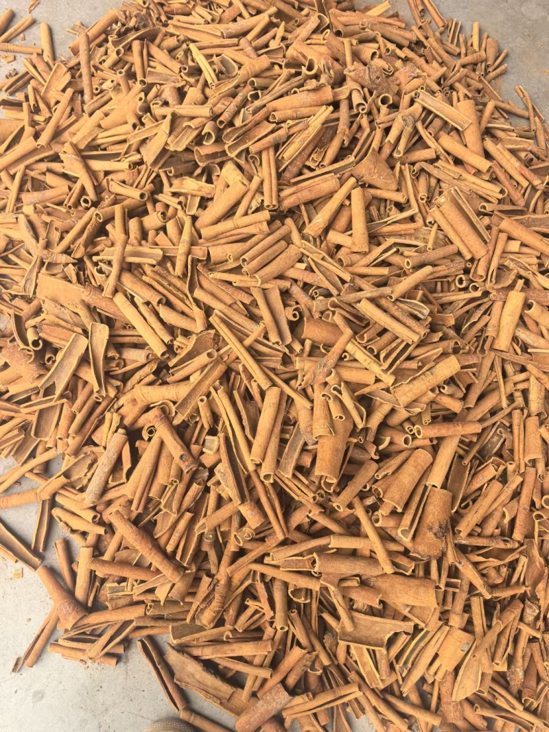 小肉桂桂皮烟桂烟仔桂，工厂电商卤料产地直供，量大可小刀