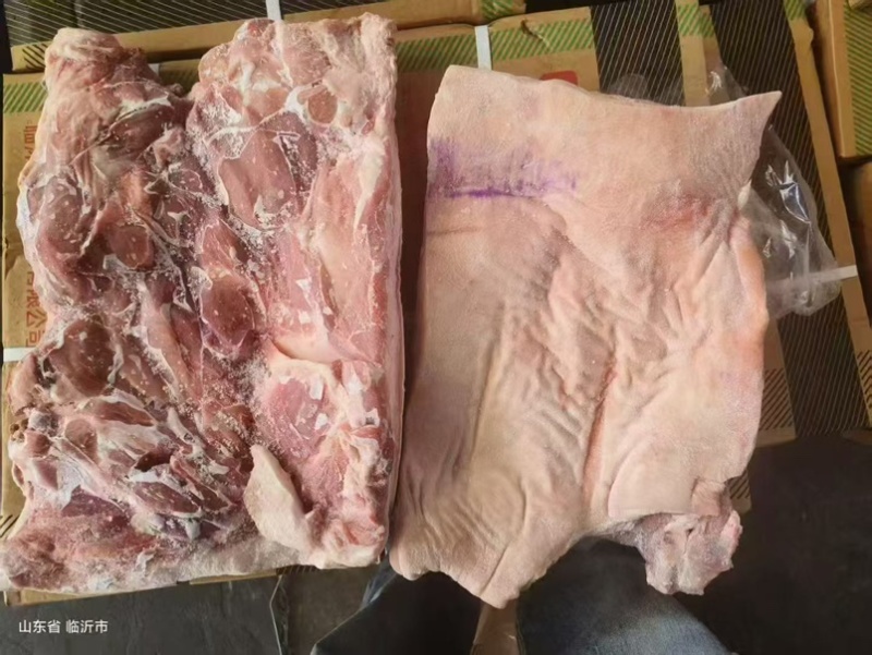 前上肉后上肉，带皮，肥瘦相间价格美丽。快餐店食堂都可以