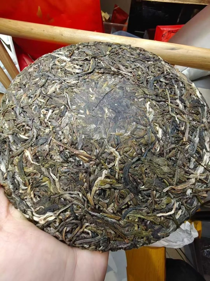 厂家直销，一手货源，普洱茶高品质的生茶饼，