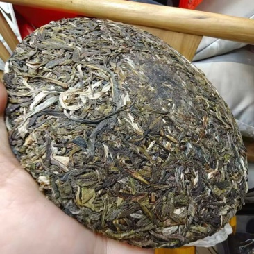 厂家直销，一手货源，普洱茶高品质的生茶饼，