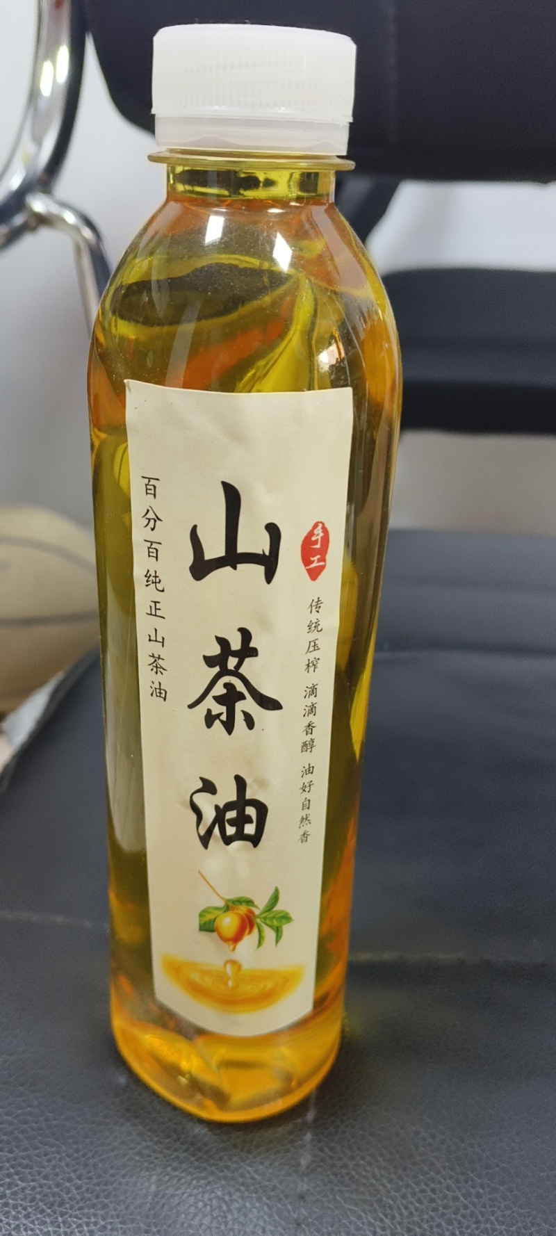 百分之百纯正山茶油产地直发量大从优欢迎来电
